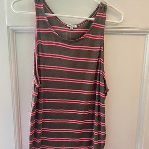 Army green and bright green swooping tank